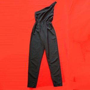 Guess by Marciano Pants - GUESS Black One Shoulder Jumpsuit XS Guess by Marciano Pants - GUESS Black One Shoulder Jumpsuit XS